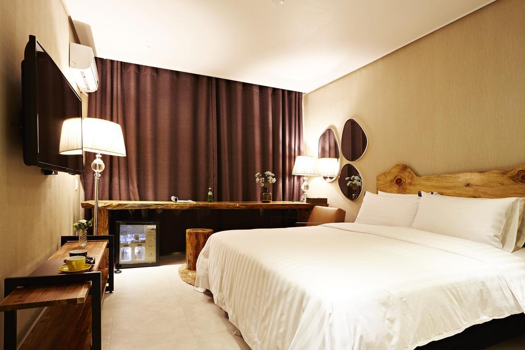 Hotel Namoo Cheong-Ju Cheongju Rum bild